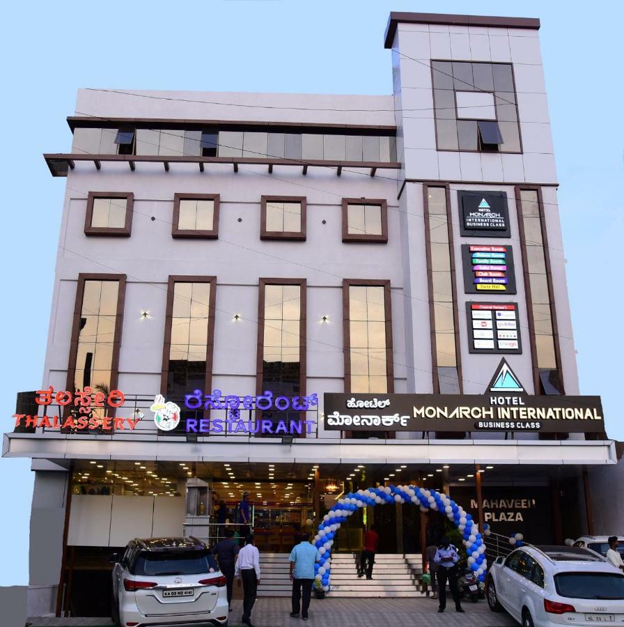Hotel Monarch International Bangalore Exterior foto